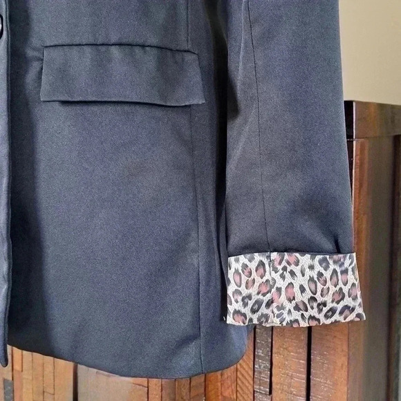 Black Blazer with Animal Print Cuffs Size Small - Picture 6 of 13